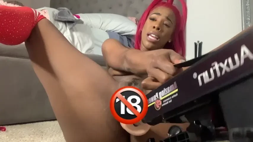 I m addicted to my new sex machine i got drilled for 9 minutes 