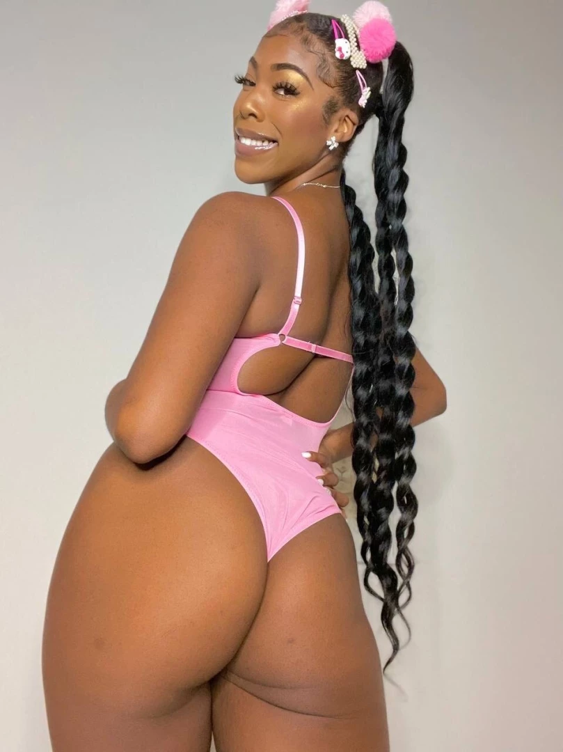 Best nudes on the planet nakedbabynaomi 