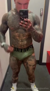 Watch me play in the gym dm me now