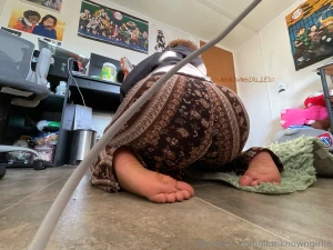 Lilunknowngirlie part 1