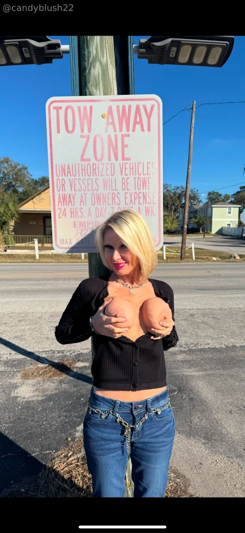 Love playing outside who wants to pays with em 