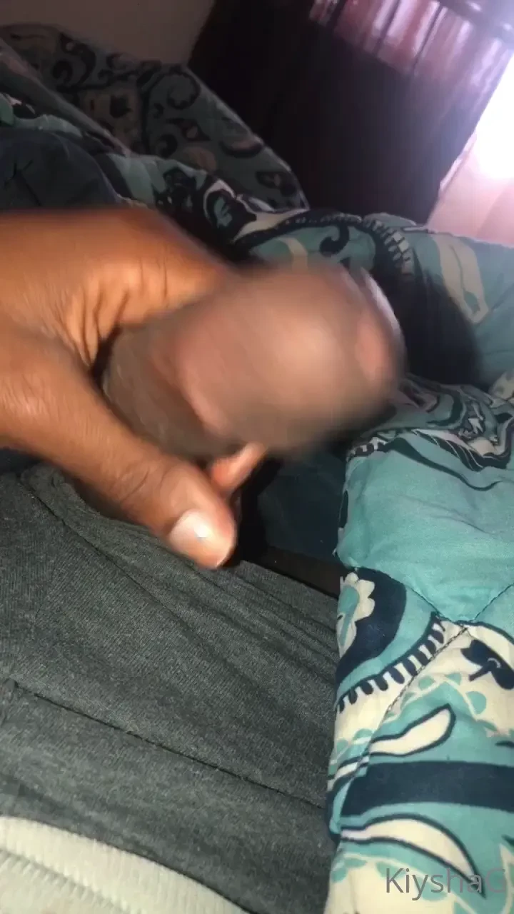 She just want to be played with you wanna play with my shedick 