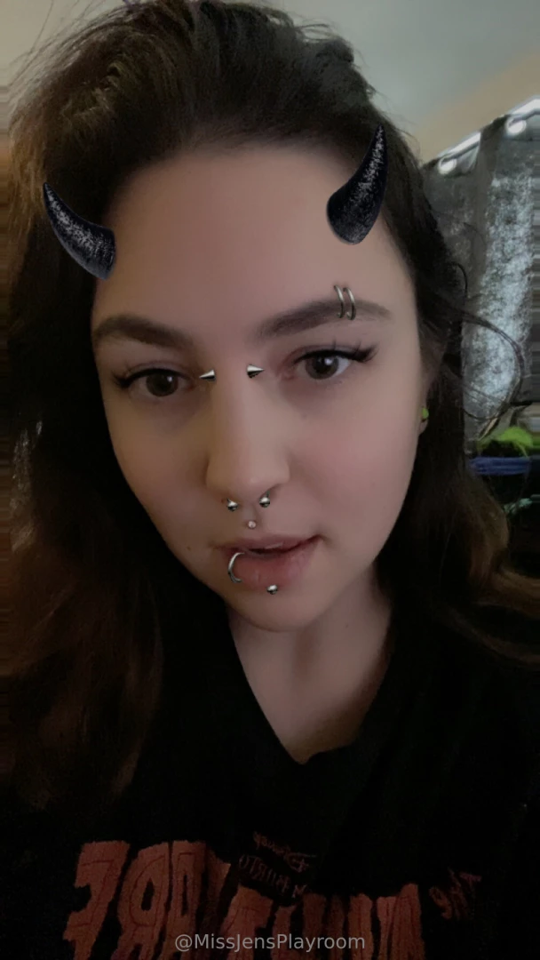 I kinda wanna get some more jewelry in my face thoughts 