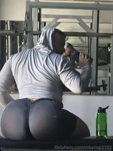 My phat ass smells in the gym te gusta amor