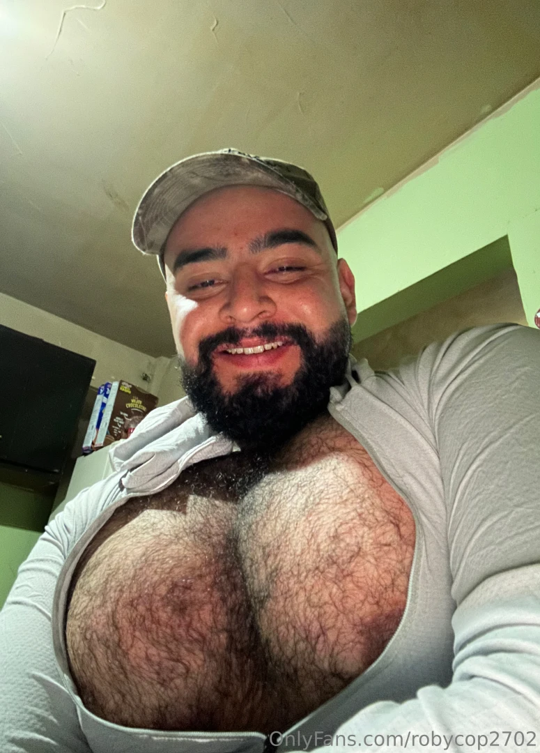 Hairy big tits 