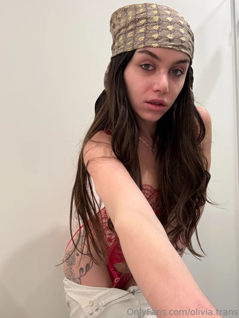 I just filmed something naughty want a sneak peek or the full thing 