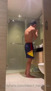 Trailer in the bath room ntqvn5 stay tuned