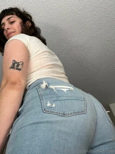 Swipe to see more dm me for even spicier pics and video from this set