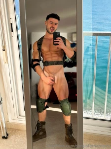 Preparando un v deo con este outfit de militar preparing a video with