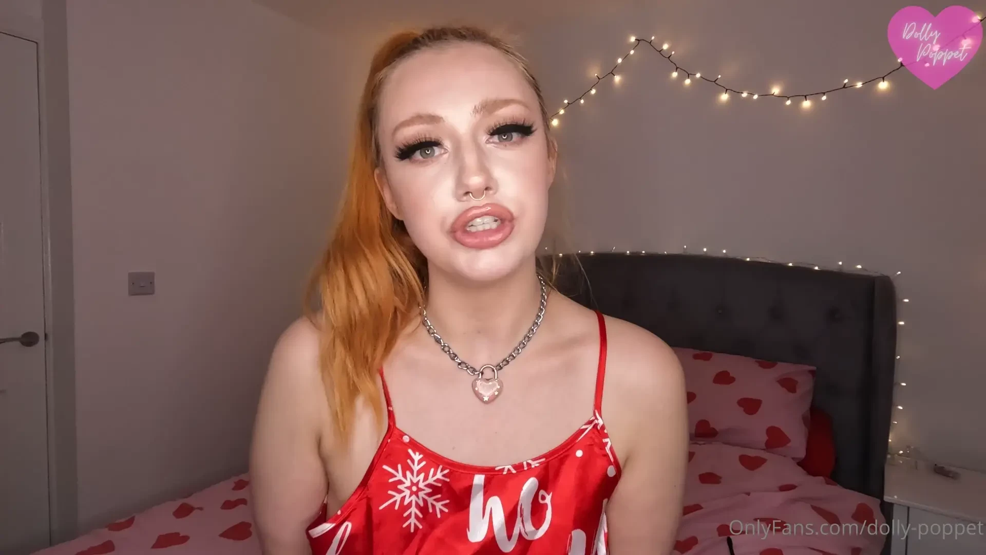 On the 5th day of dollymas my bimbo gave to me a black christmas see 