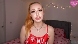 On the 5th day of dollymas my bimbo gave to me a black christmas see