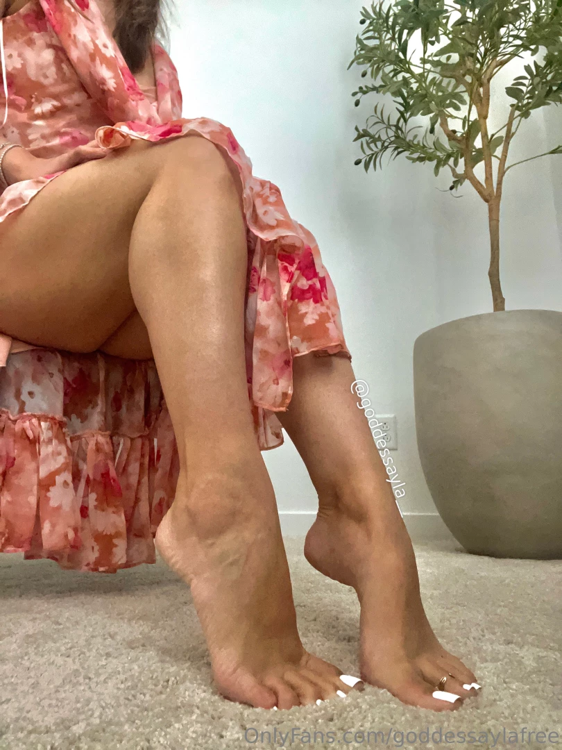 I expect you to bow down and worship these tan legs and feet 