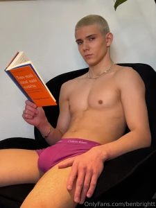 The story is hot but i m hotter part 2