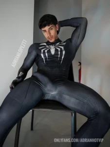 Aqu tienes tu asiento here s your seat