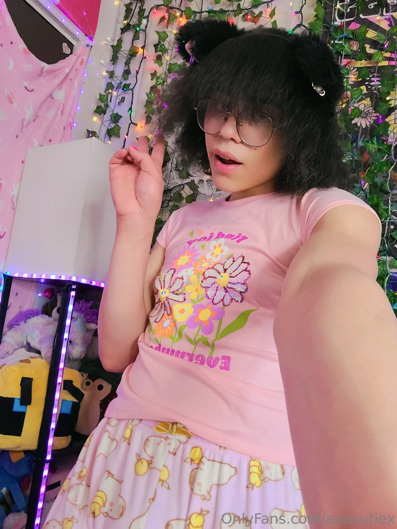 I went shopping with my roommate yesterday and we got a couple shirts 