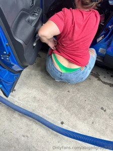 A couple of videos from earlier and a naughty pic i took at the car