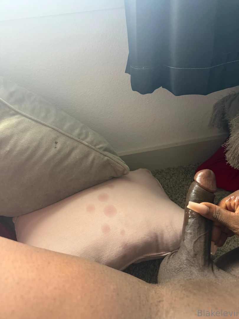 Damn it got all over my pink pillow now i need a new pink comforter 