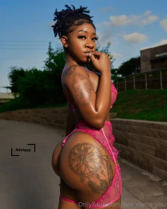 Curves tattoos your dream girl
