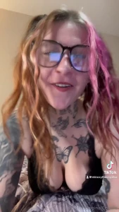 Here s some lil random clips u can jerk off to lol