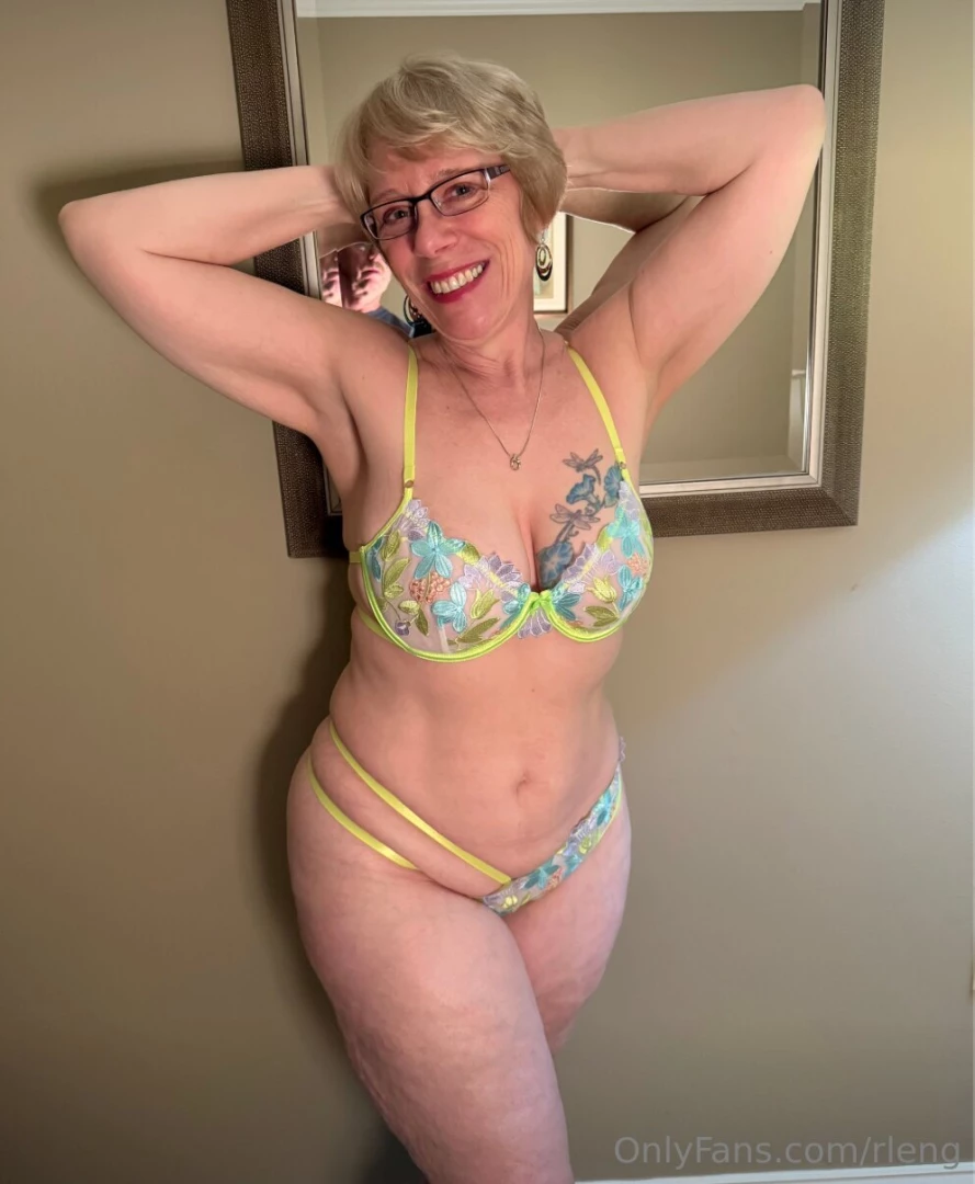 Lisa_onthe_weekend_free lisa_onthe_weekend_plus i m a milf gilf with a 