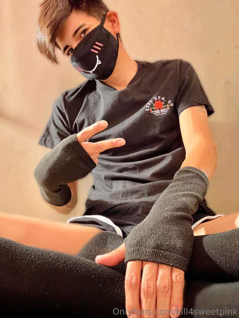 Have a great pride month 3 sorry lazy day so i didn t do my hair i 