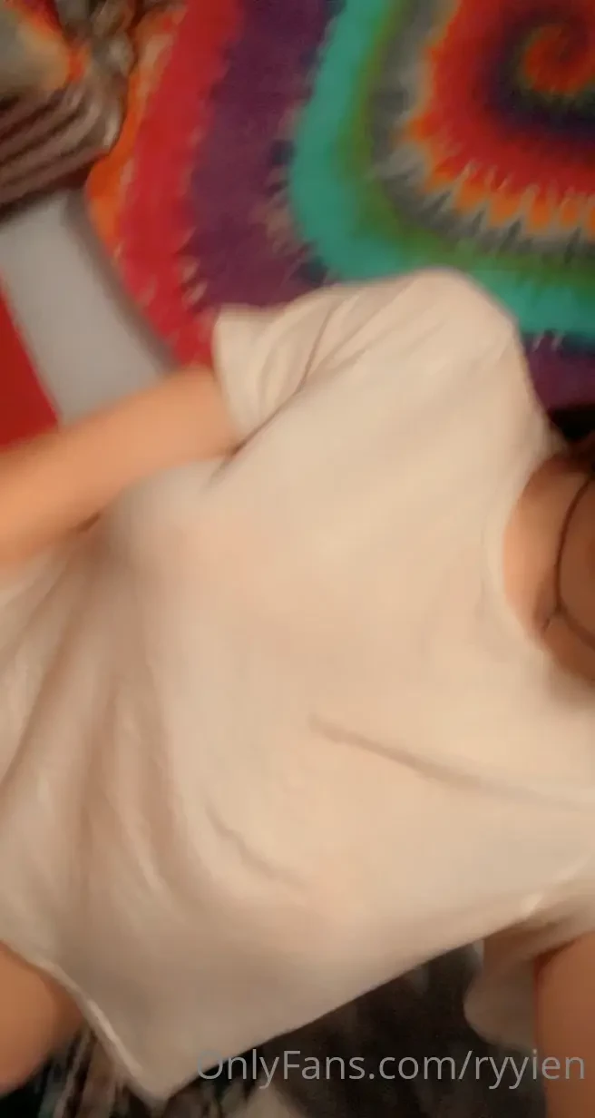 Boobie bounce to motivate u this morning 