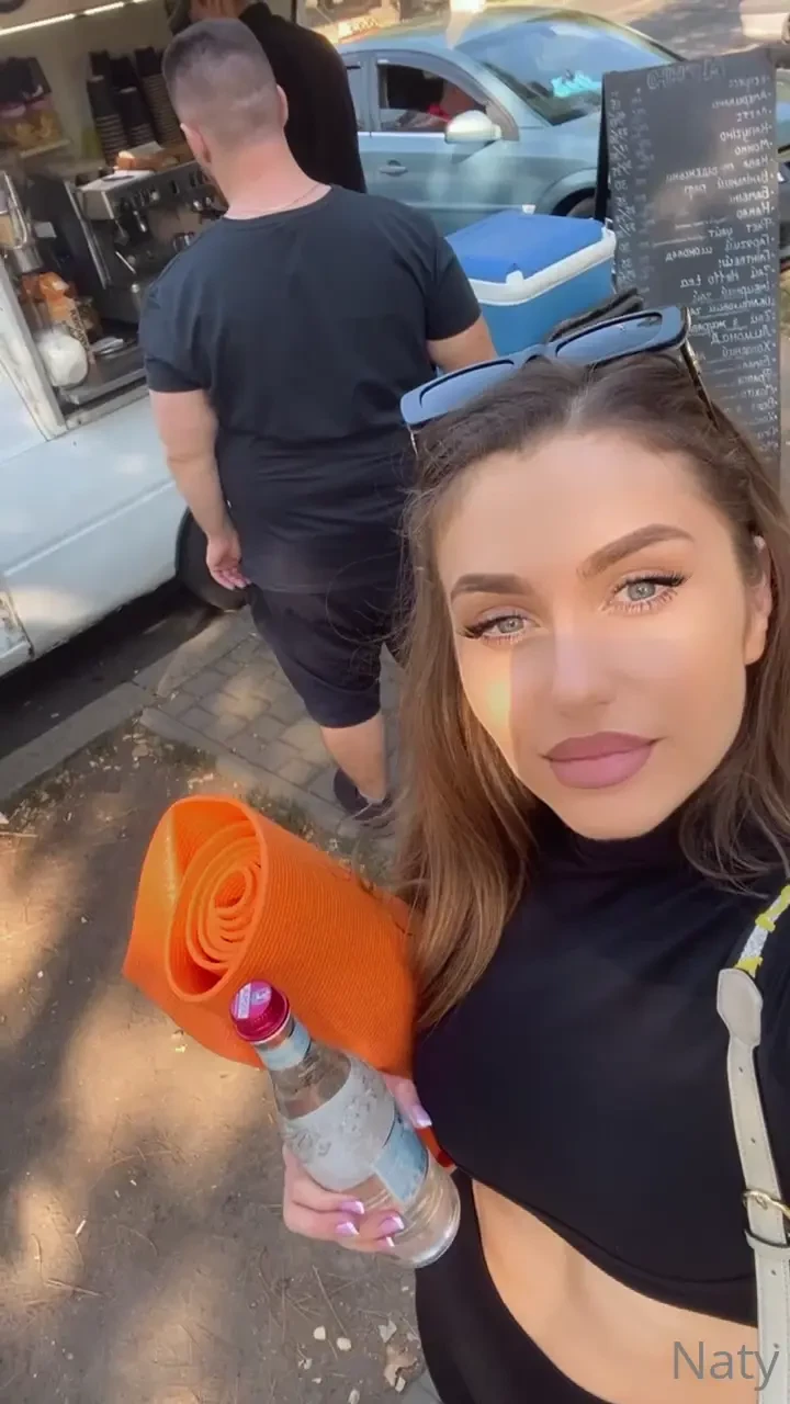 Lunch time waiting for my coffee and some yoga outside simple pleasure 