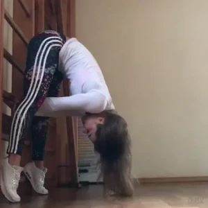 Can you make a girl laugh me just having fun at work