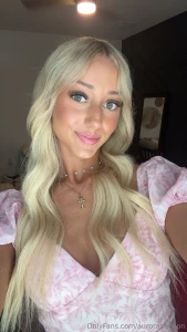 Just a soft girl with a filthy imagination