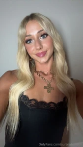 How long do you think you d last if i looked you in the eyes while