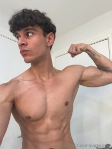 Who s free to chat rn
