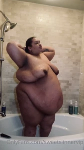 I love showing off in the shower for you