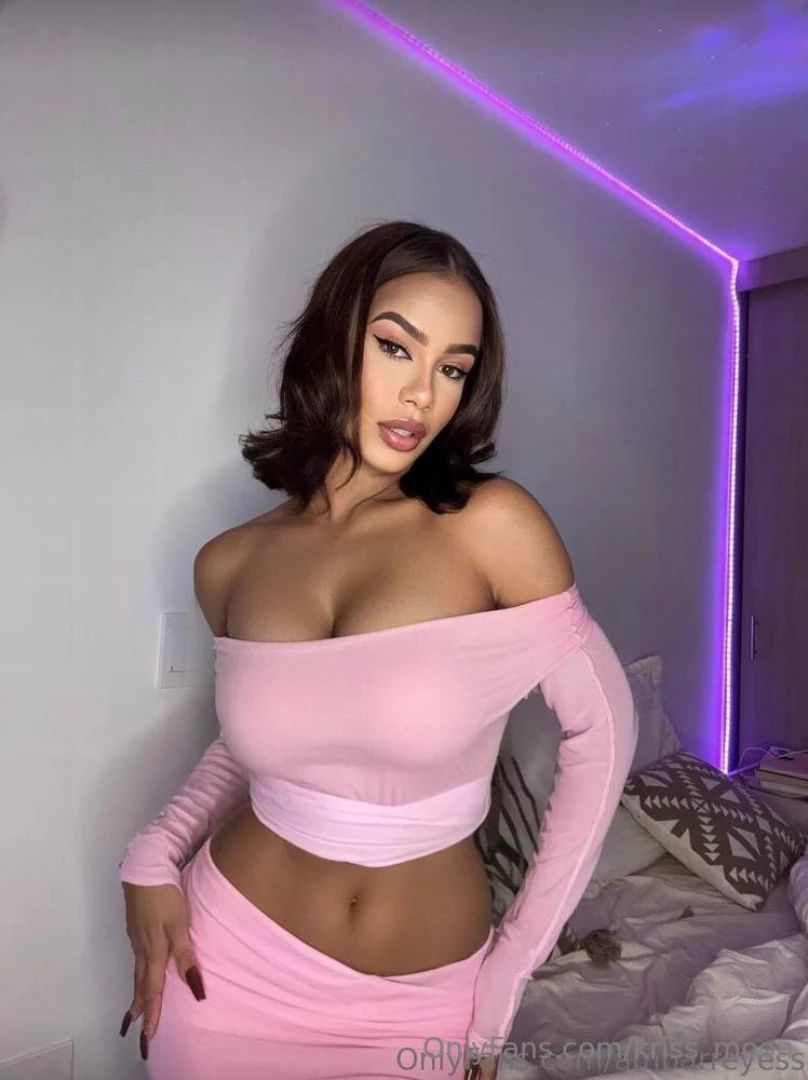 She is waiting for you ambarreyess sexy ambarreyess with a tight ass part 2 