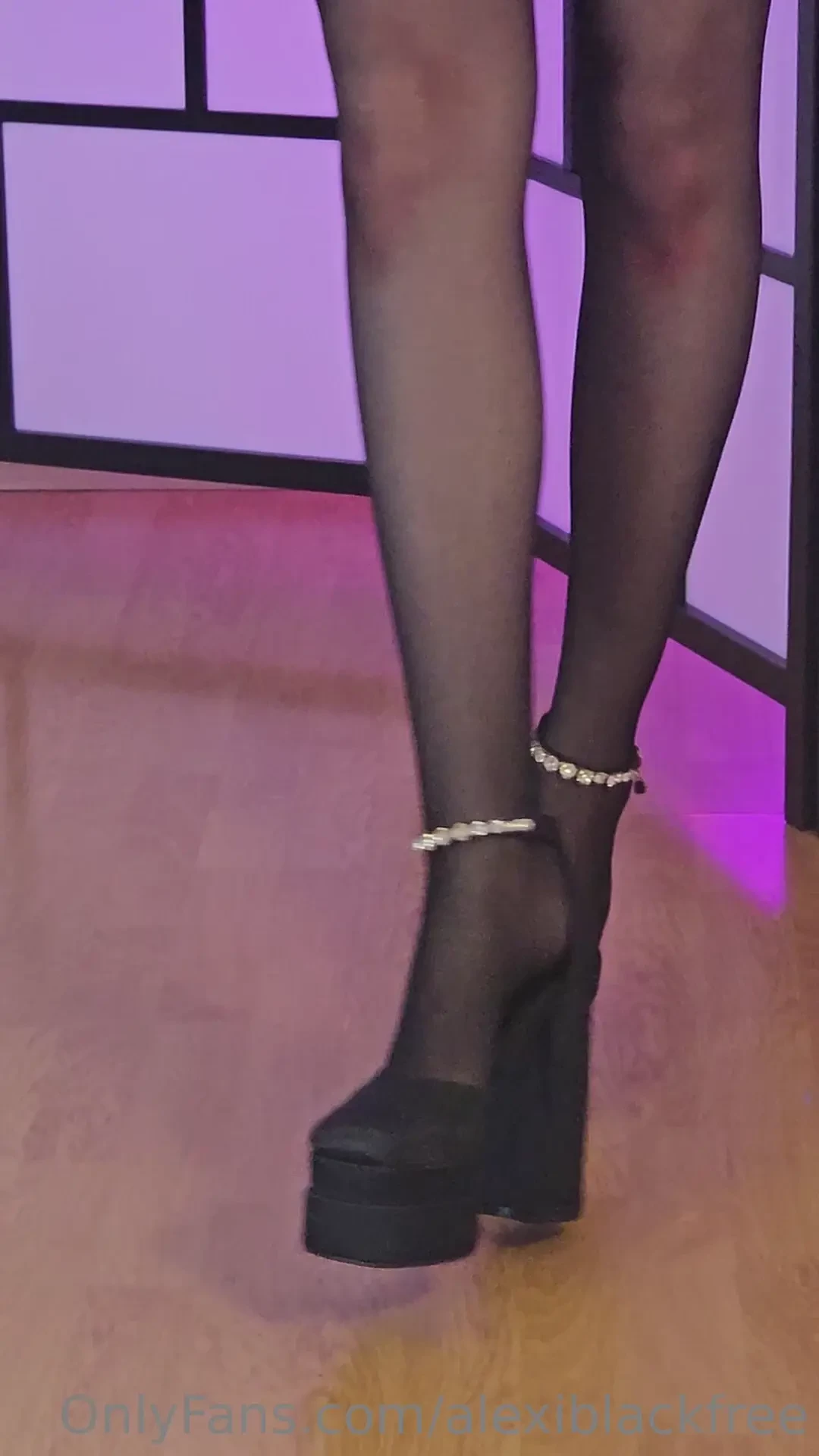 Im 6 2 with heels on but dont you worry i know what short men hide in 