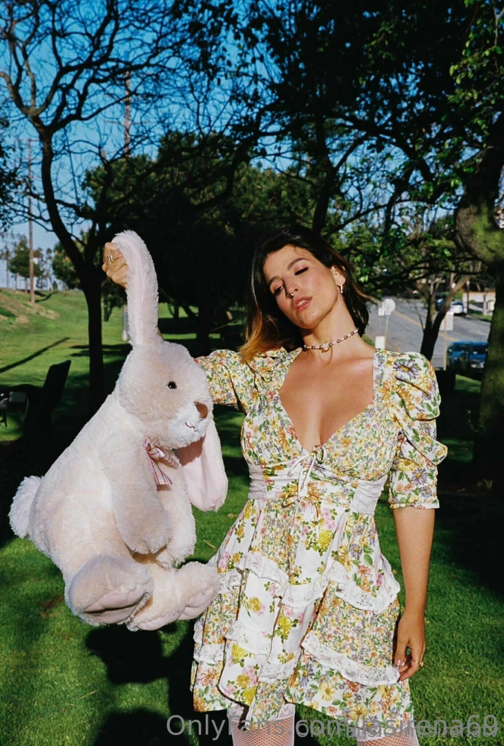 Dm me a on my main page lasirena69vip for a free surprise part 2 