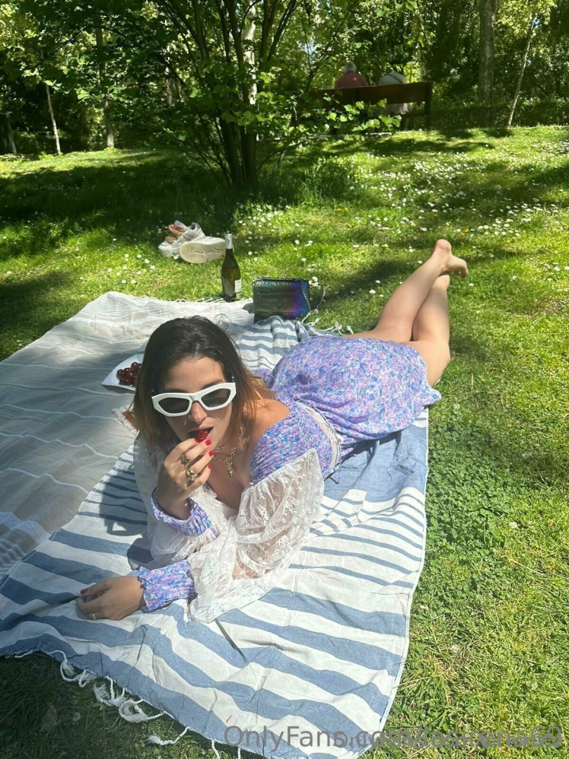 I only respond to dms on my vip page lasirena69vip part 1 