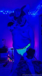 I got a new jock and it fucking glows sorry for the late post i ll part 4