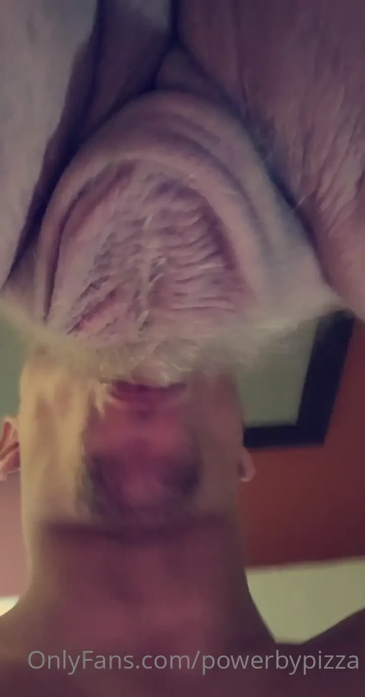 When a sexy bear-friend of mine decided that he wanted to see what my 