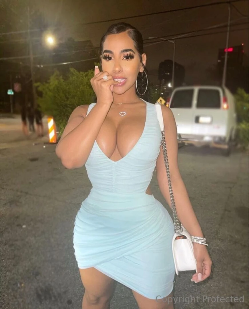 Whats your favorite thing about this outfit 