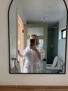 Mommy needed a night off filled with snacks orgasms snuggles and hot