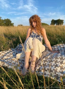 I like to listen to alternative music and go on cute picnics that