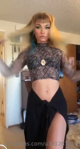 I fucking love dancing and i love when people watch me part 1