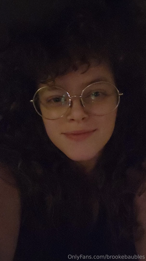 Send me your best offer and if i like the number i ll send you a vid 