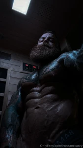 Come and get nice and sweaty with me