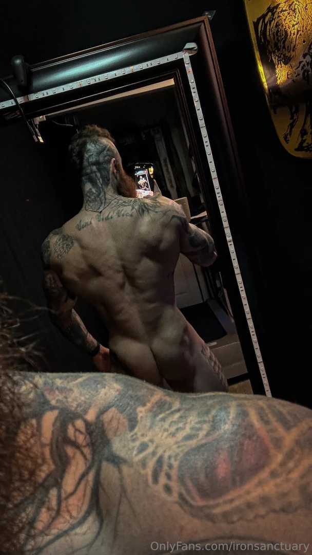 Who needs a mirror when i ve got all this attention 