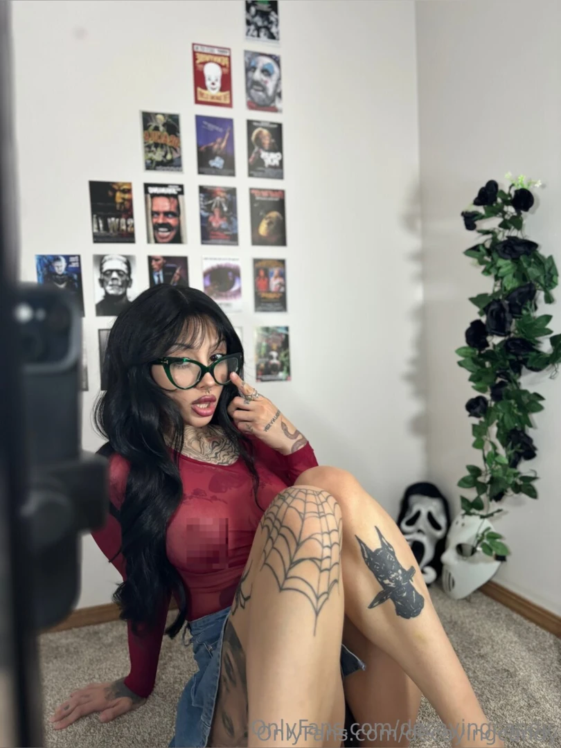 Going live on my main eeriegemini saturday dec 7th 9 30pm 25 off going part 1 