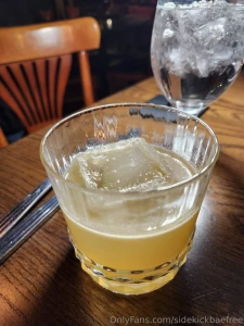 Suck his cock after dinner in the car thems the rules