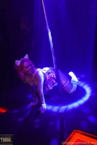 I can make you feel in hell cuz im so hot