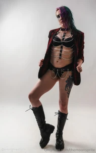 Sometimes all you need is a blazer and a good pair of boots p part 1