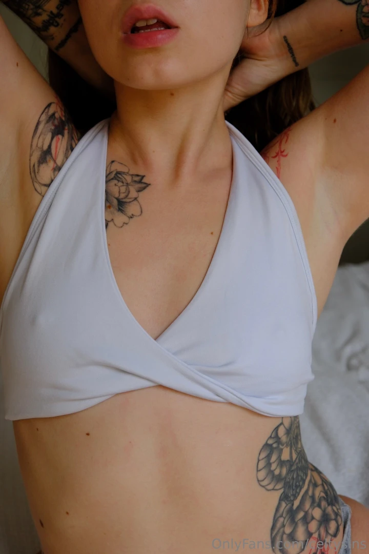 Looked in the mirror today and yup i m totally vibin with what i see 